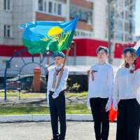 Смотр строя и песни среди учеников 5, 6 и 7 классов.